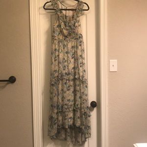 Chelsea & Violet flowing dress M